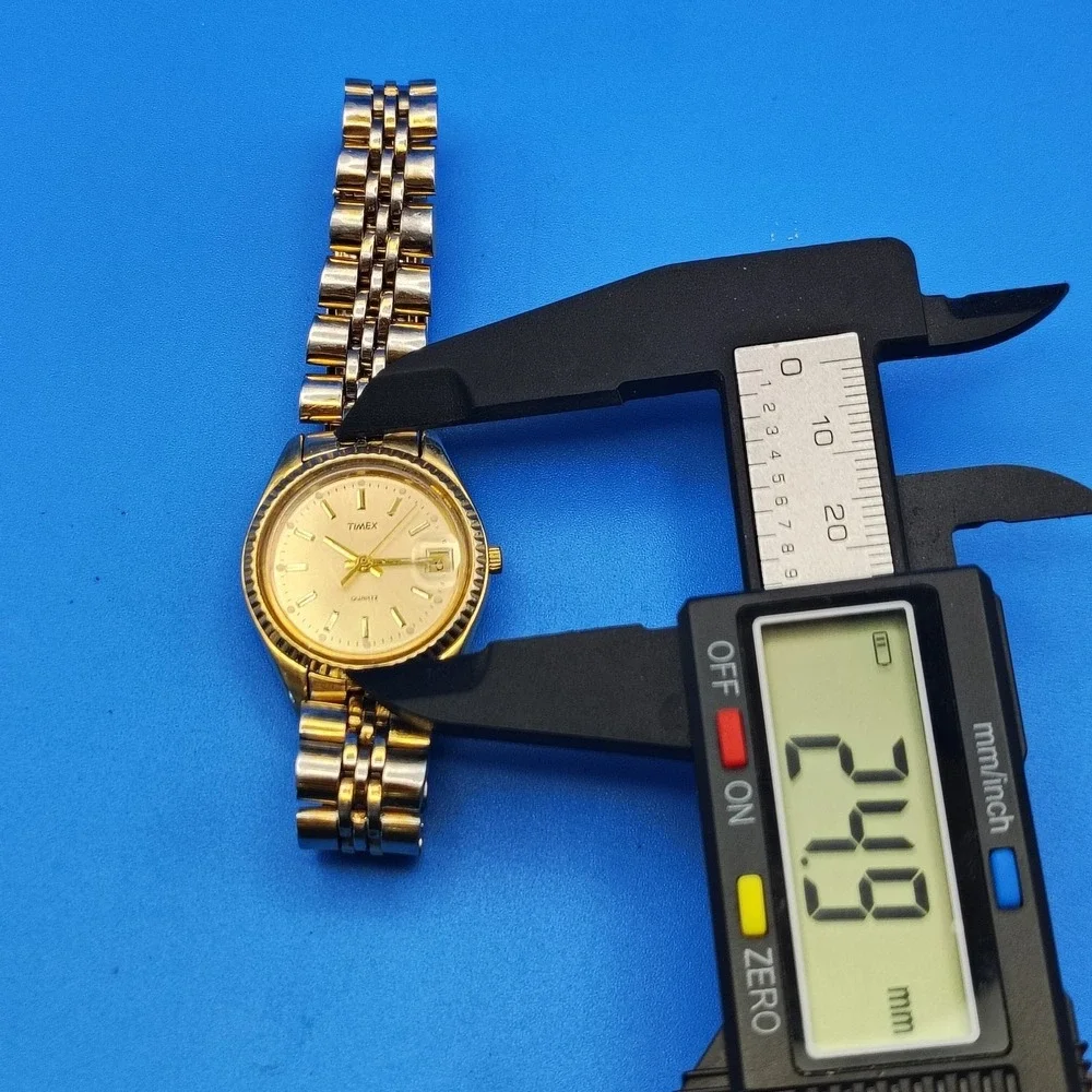 Vintage 1992‎ Timex Presidential Date Flute 25mm Women's Quartz Watch Size 6.5